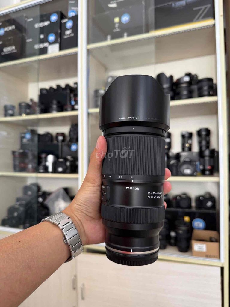 Ống kính Tamron 70-180mm F2.8 Đen. Mua bán Máy ảnh, Máy quay tại Quận Ninh Kiều Cần Thơ được đăng bởi Trương Kiều Trinh hình 1