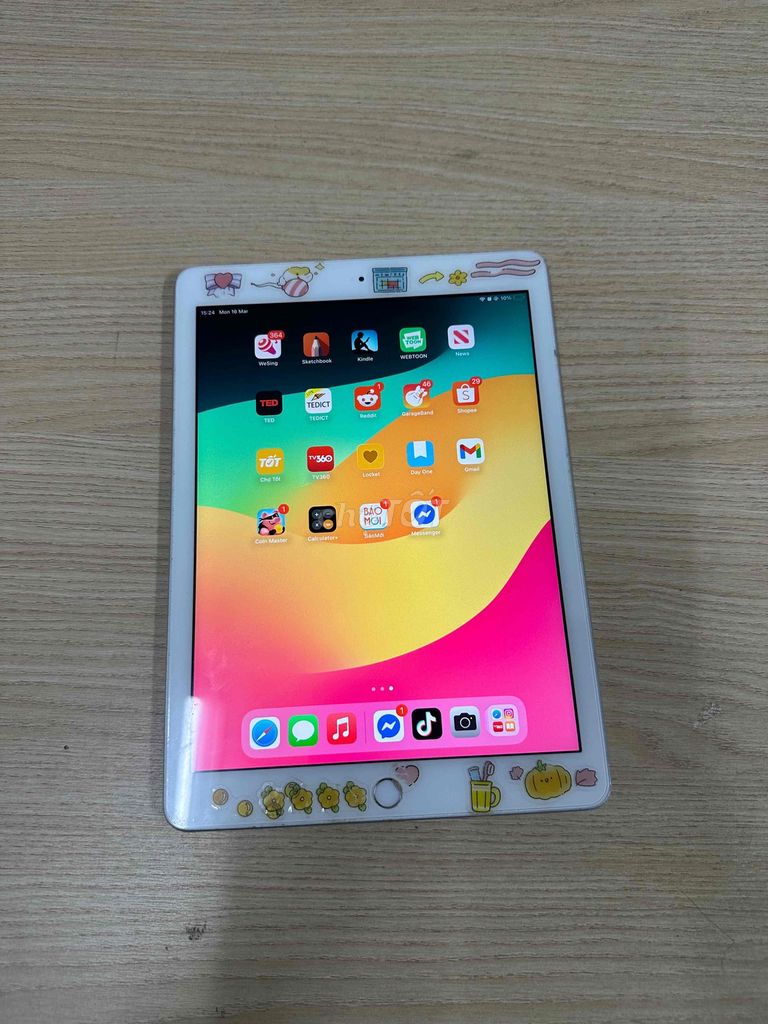 Apple iPad Gen 6 128GB Wifi Bạc. Mua bán Máy tính bảng tại Huyện Long Hồ Vĩnh Long được đăng bởi Sú Chan hình 1
