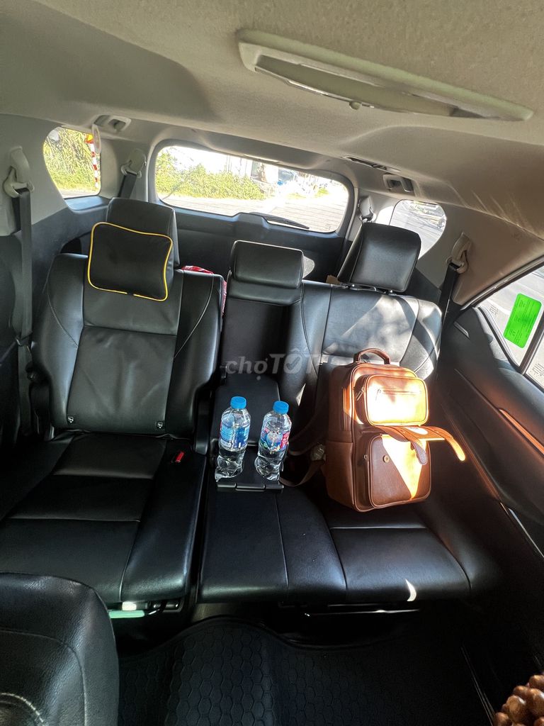 Toyota Fortuner 7 мест белого цвета