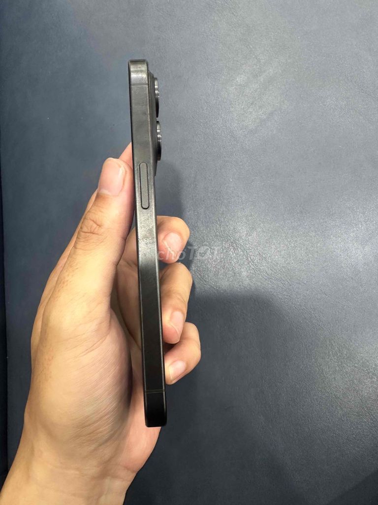 iPhone 15 Pro 256GB Đen VN/A Đã sử dụng. Mua bán Điện thoại tại Quận 4 Tp Hồ Chí Minh được đăng bởi ĐĂNG hình 1
