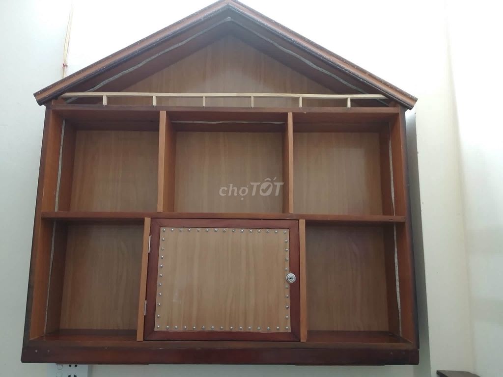 Tủ sách treo tường Gỗ thông Nâu. Mua bán Tủ, kệ gia đình tại Quận Đống Đa Hà Nội được đăng bởi Snowdrop hình 1