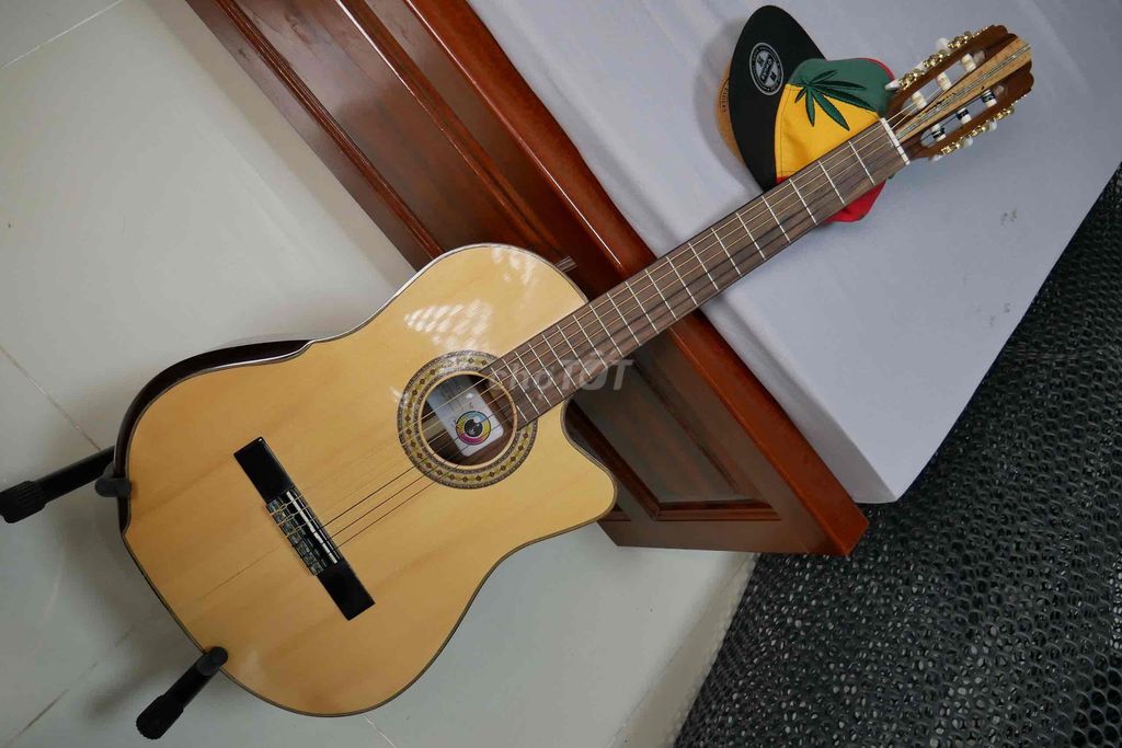 Guitar Acoustic Classic (cẩm Ấn)