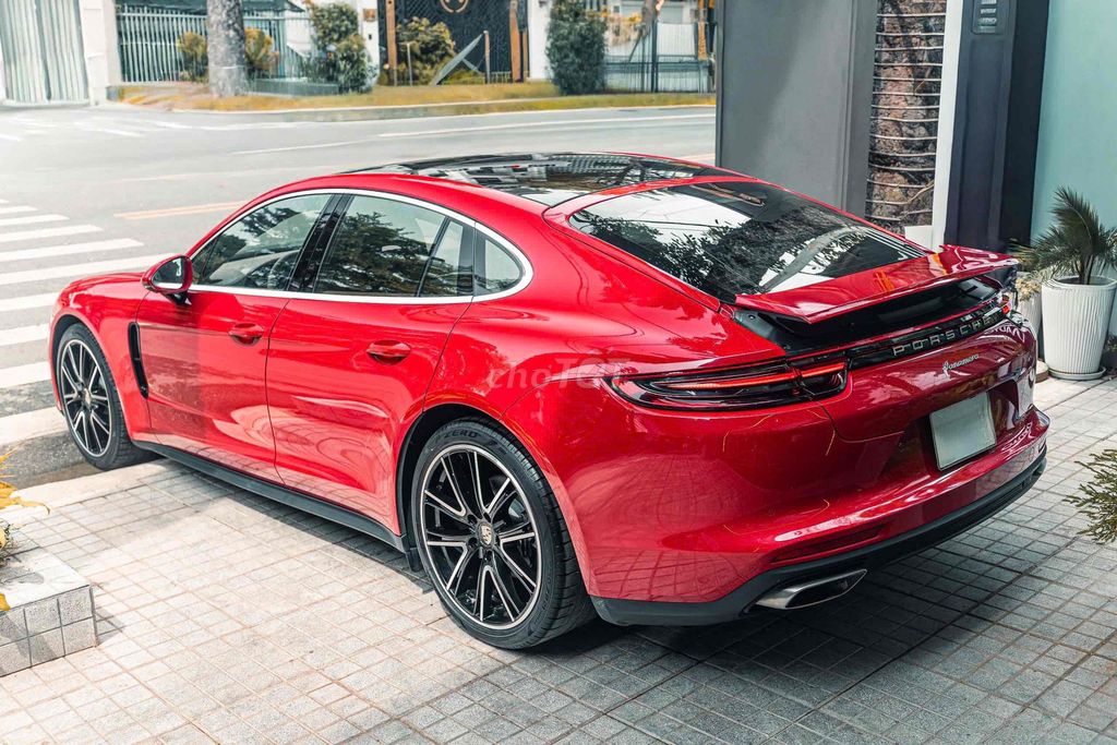 Porsche Panamera Model 2018 . Đỏ - Kem . Full BD. Mua bán Ô tô tại Quận 7 Tp Hồ Chí Minh được đăng bởi Thái LA Auto hình 5