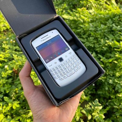 Blackberry Cuver 9360 New Fullbox. Mua bán Điện thoại tại Huyện Krông Búk Đắk Lắk được đăng bởi XuanNguyen BBKey