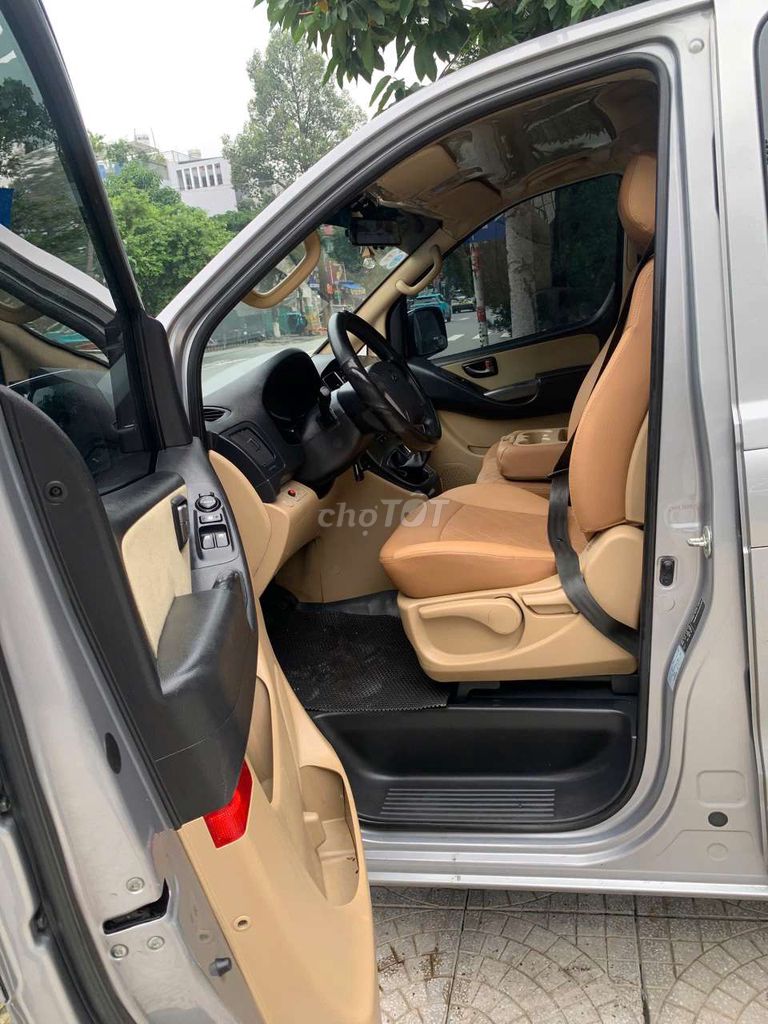 HYUNDAI STAREX 9 CHỖ MÁY DẦU SỐ SÀN SX CUỐI 2017. Mua bán Ô tô tại Quận Bình Tân Tp Hồ Chí Minh được đăng bởi AUTO HOÀNG ĐĂNG  hình 10