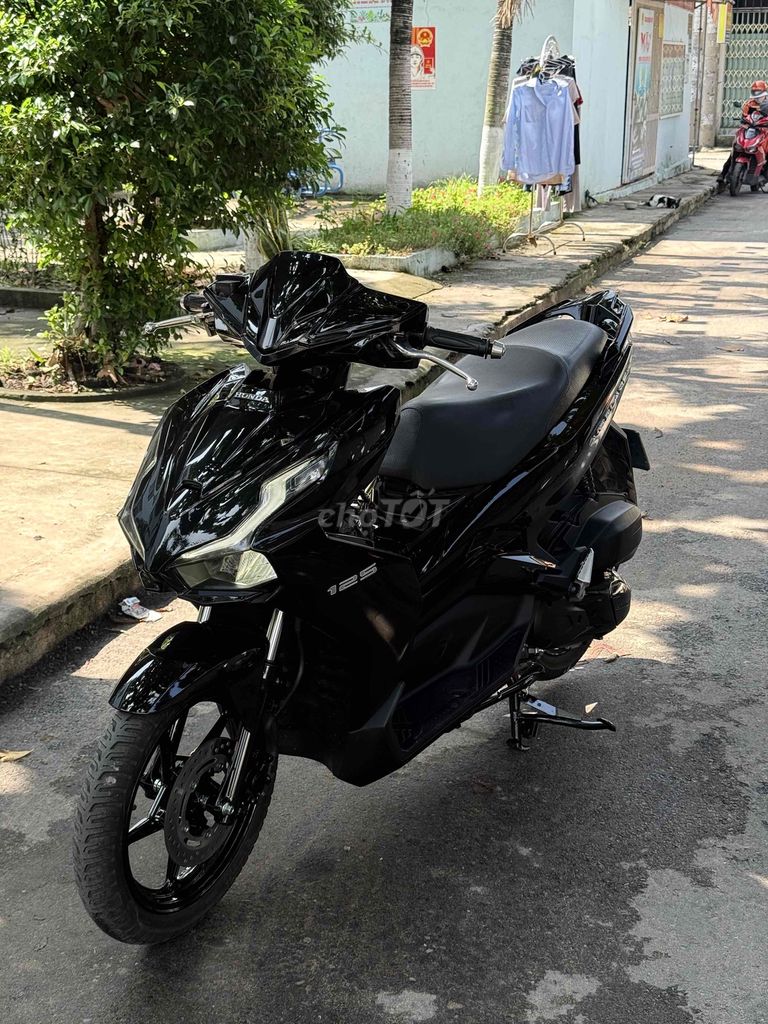 Воздушный клинок Honda 125 куб. см 2022, серебро