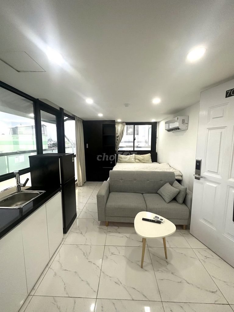 STUDIO BAN CÔNG THANG MÁY ĐƯỜNG NGUYỄN THÔNG + MÁY GIẶT RIÊNG 