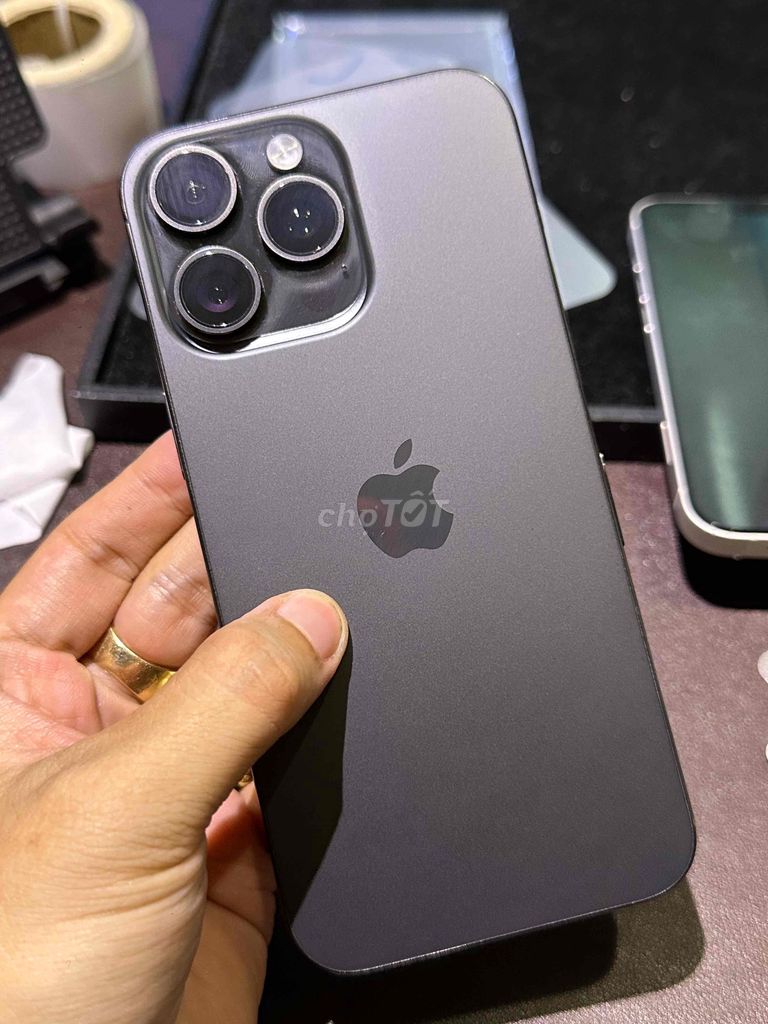 iPhone 15 Pro Max 256GB Đen Thay màn zin. Mua bán Điện thoại tại Thành phố Thủ Đức Tp Hồ Chí Minh được đăng bởi Minh Sang Store Góp Bao Nợ Xấu hình 1