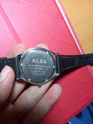 Đồng hồ Nhật Alba quai da xịn xò nam nữ đều đẹp