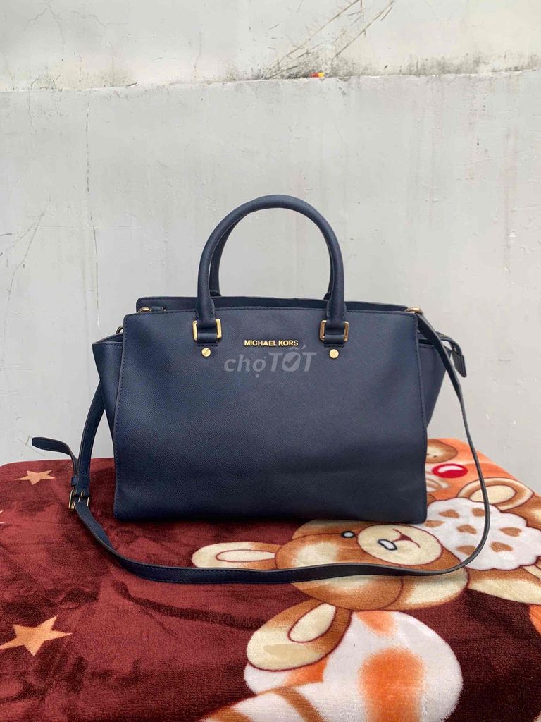 Túi si Michael Kors dáng đứng ngang 33cm cao 23cm