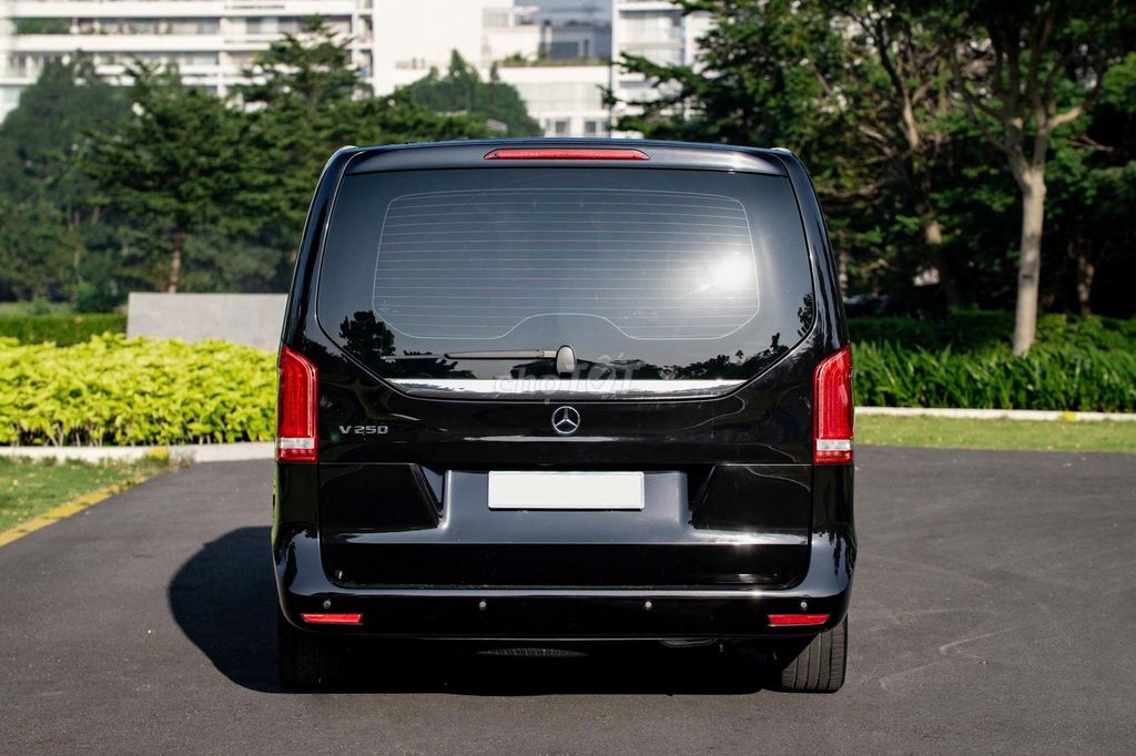 Mercedes-Benz V250 Luxury 2021 - Hỗ Trợ Vay. Mua bán Ô tô tại Quận 1 Tp Hồ Chí Minh được đăng bởi FatCar Auto hình 19