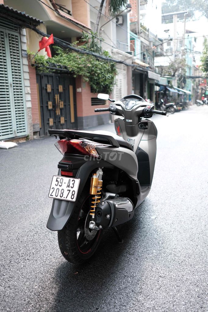 sh 300i. Mua bán Xe máy tại Quận 3 Tp Hồ Chí Minh được đăng bởi Bùi Quốc Duy hình 3