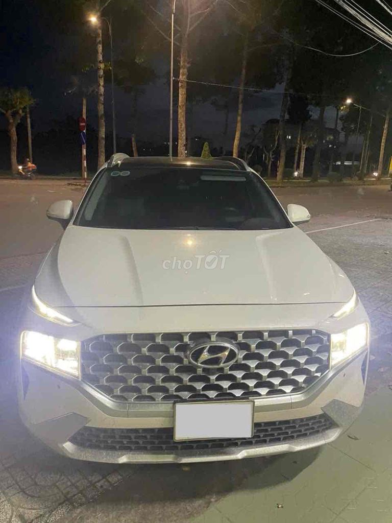 Hyundai Santa Fe 2021 Cao cấp 2.2L HTRAC. Mua bán Ô tô tại Quận Thanh Xuân Hà Nội được đăng bởi ĐÀM HÙNG CAR  hình 1