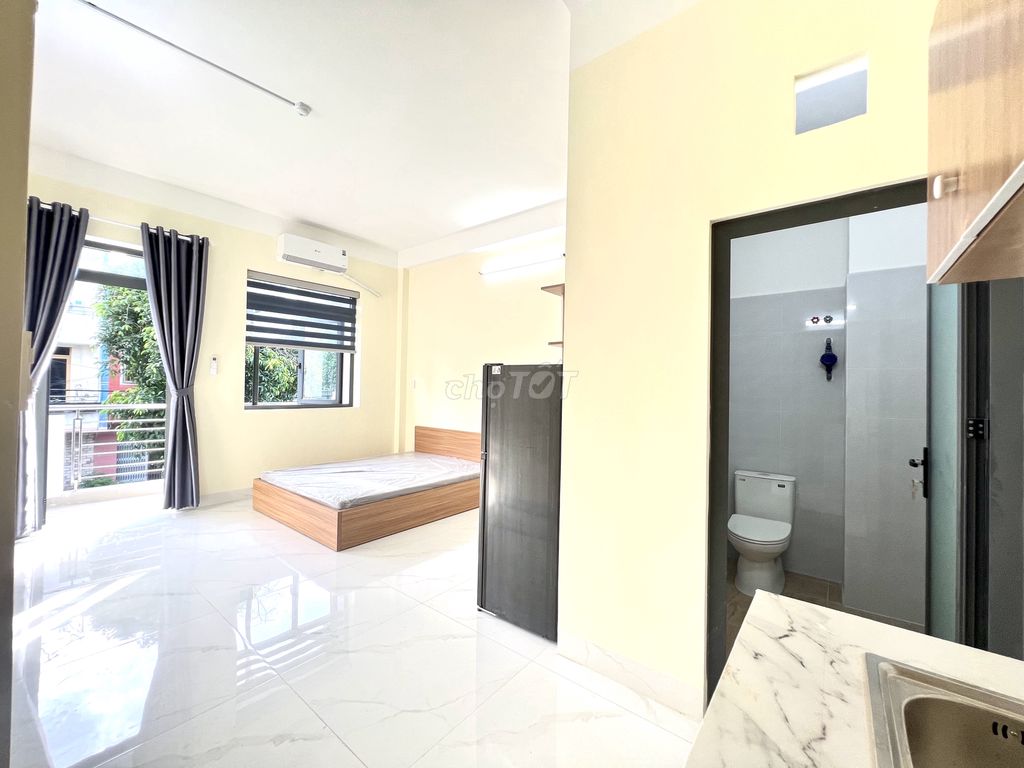Cho thuê phòng mới xây, bancol full nội thất kv Tân Phú