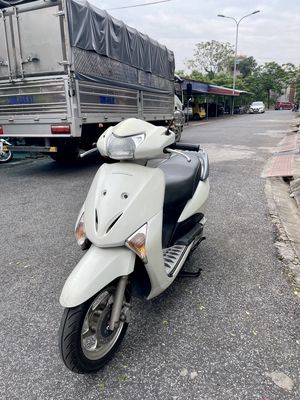 Xe máy Honda Lead màu trắng tiết kiệm nhiên liệu. Mua bán Xe máy tại Huyện An Dương Hải Phòng được đăng bởi Damvan