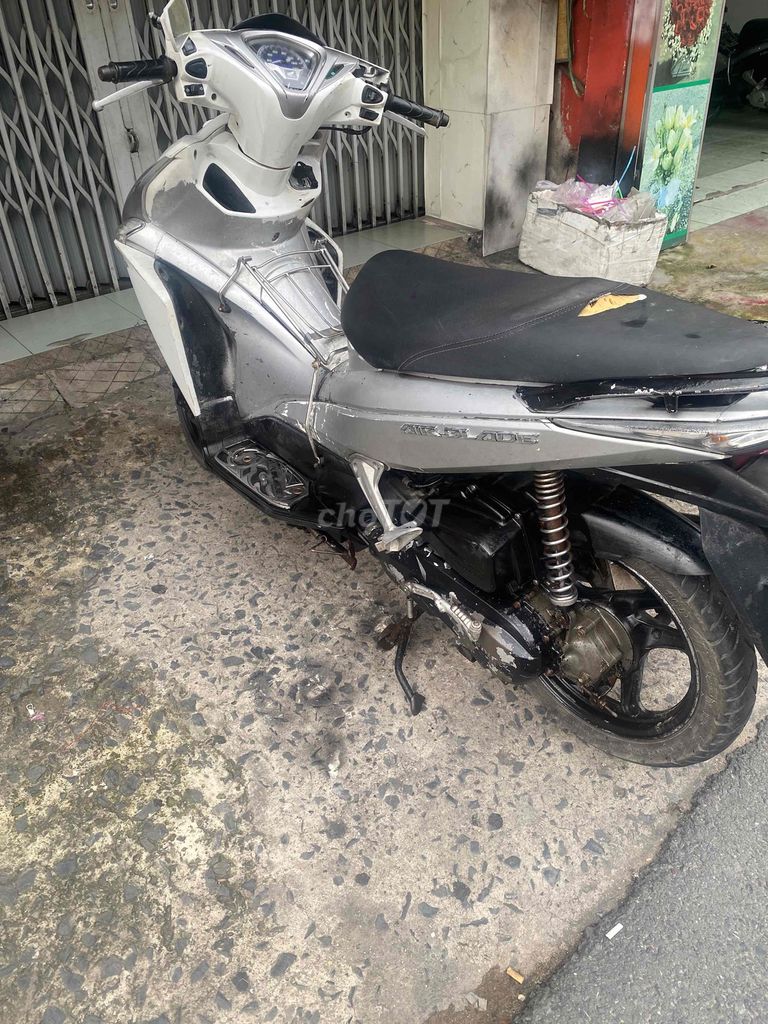 Honda Air Blade 2012 Серебристый