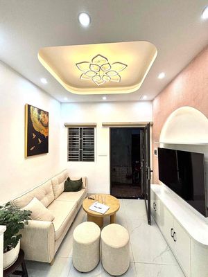 Townhouse 23 m² · 2 bed · Phố Nguyễn Công Trứ