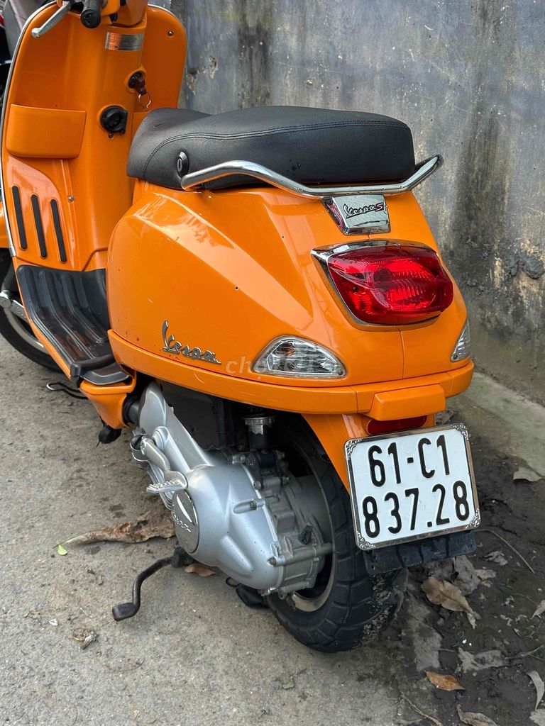 Piaggio Vespa S125 màu Cam Đã qua sử dụng. Mua bán Xe máy tại Thành phố Dĩ An Bình Dương được đăng bởi Hưng Motor hình 5