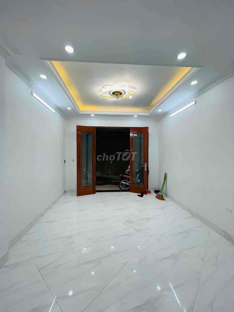 Cho thuê tầng 1,2,3 làm văn phòng ,kinh doanh online