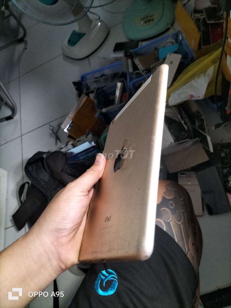 mini 3 bản 16gb sài dc 4g.IOS 12...900K. Mua bán Máy tính bảng tại Quận 7 Tp Hồ Chí Minh được đăng bởi điện thoại cỏ hình 4