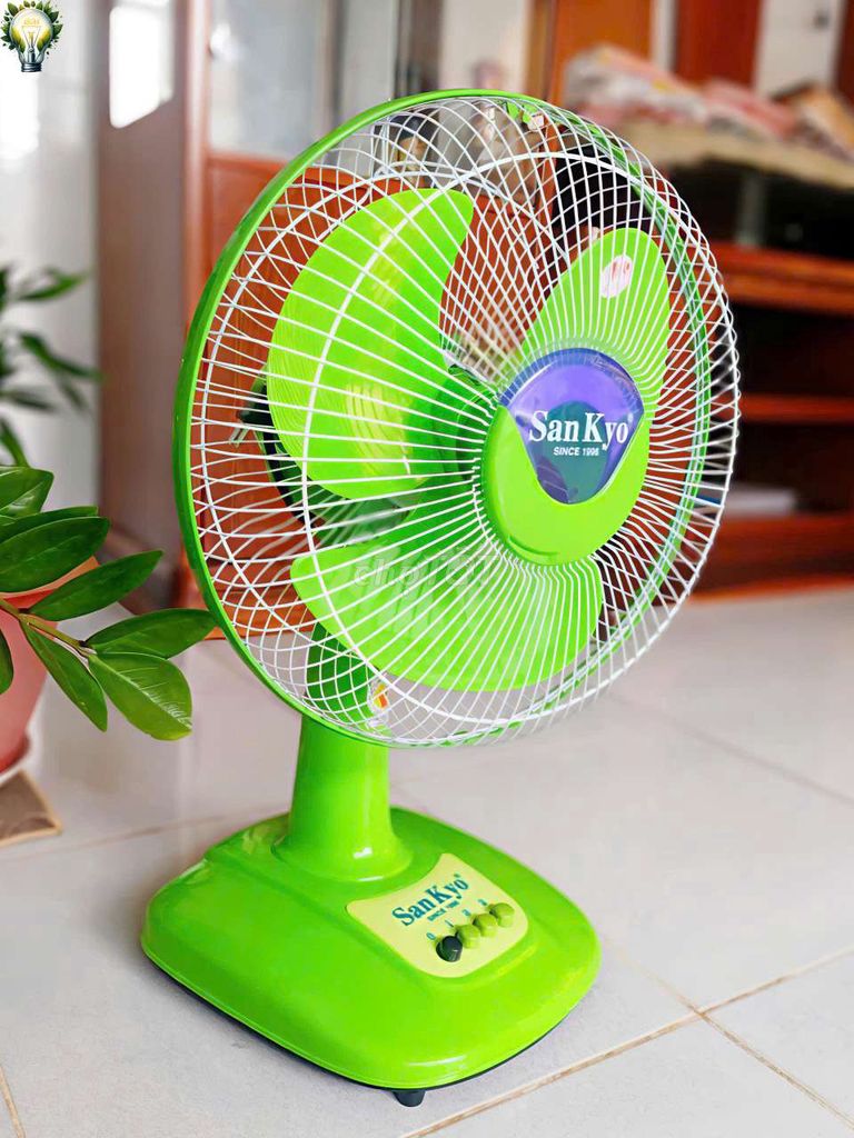 Quạt bàn SanKyo B3 Cam Đen 30cm. Mua bán Quạt tại Thành phố Rạch Giá Kiên Giang được đăng bởi MÍT 68 hình 1