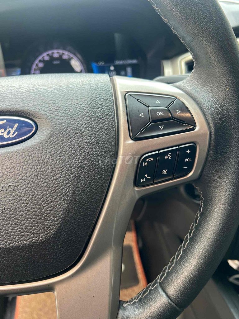 Ford Everest 2018 Trend 2.0L 4x2 AT - 76000 km. Mua bán Ô tô tại Quận Gò Vấp Tp Hồ Chí Minh được đăng bởi Ngô minh Nam hình 10