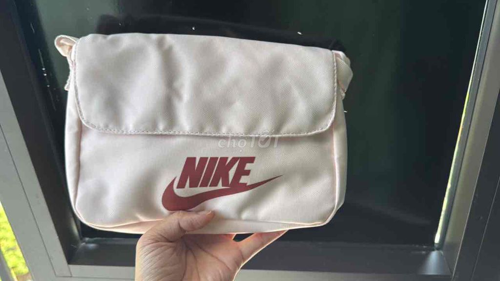 Túi đeo chéo Nike Nữ Hồng nhạt Mới 98%. Mua bán Túi xách tại Quận Ngũ Hành Sơn Đà Nẵng được đăng bởi Mèo hình 1