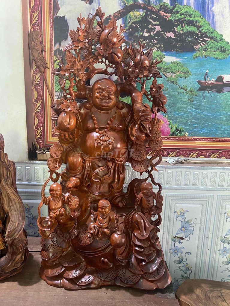Tượng Phật Di Lặc Gỗ Nâu đỏ. Mua bán Đồ sưu tầm, đồ cổ tại Thành phố Buôn Ma Thuột Đắk Lắk được đăng bởi Xuân nghệ hình 1