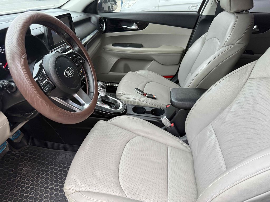 Kia Cerato 1.6 AT Deluxe 2020 ĐK 2021 một chủ. Mua bán Ô tô tại Huyện Hà Trung Thanh Hóa được đăng bởi Nguyễn đức Tuân hình 14