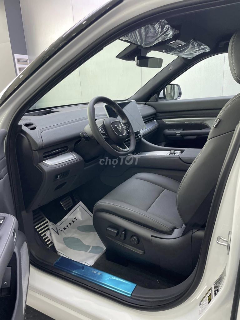 VinFast VF 9 TRẮNG-ĐỎ-ĐEN-XÁM-NỘI THẤT NÂU - ĐEN. Mua bán Ô tô tại Quận Bình Tân Tp Hồ Chí Minh được đăng bởi VinFast An Thái Bình Tân hình 16