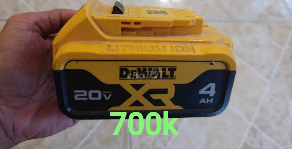 Pin sạc Dewalt XR 20V 4Ah Lithium Ion. Mua bán Đồ chuyên dụng, Giống nuôi trồng tại Quận Ngũ Hành Sơn Đà Nẵng được đăng bởi Vo Thao Ly  hình 1