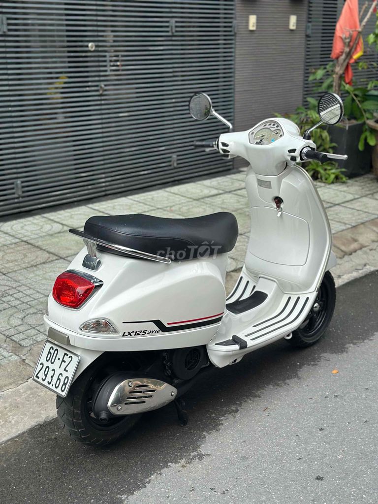 Скутер Piaggio Vespa LX125 3vie белый 2016