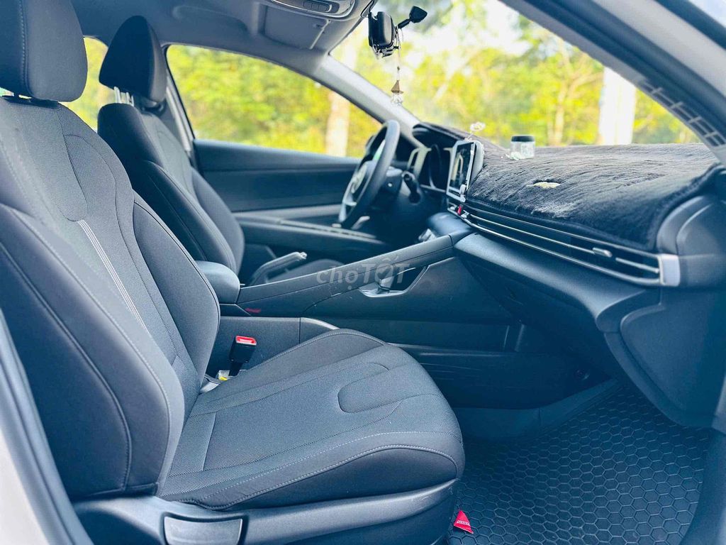 Hyundai Elantra 2023 1.6 AT Tiêu chuẩn  - 6000 km. Mua bán Ô tô tại Thành phố Thủ Đức Tp Hồ Chí Minh được đăng bởi Anh Minh STOT Bình Dương hình 9