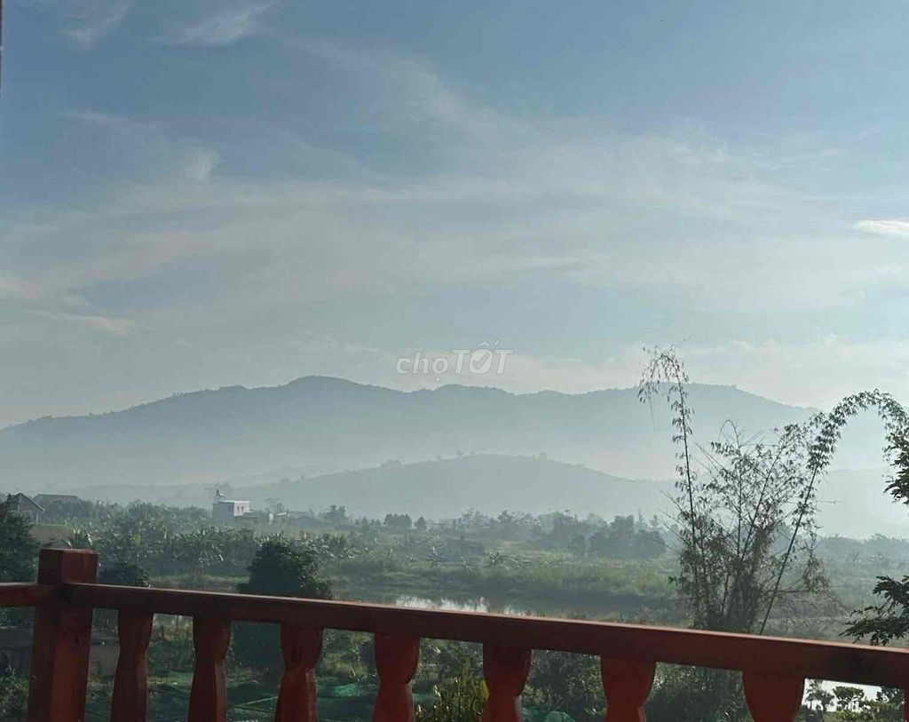 Bán 1400m2/990 triệu có nhà gỗ tại tp Bảo Lộc view đẹp săn mây
