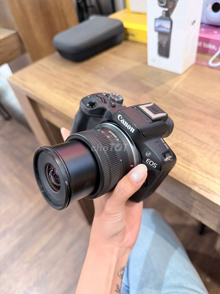 Máy ảnh Canon R50 Đen Như mới. Mua bán Máy ảnh, Máy quay tại Thành phố Thủ Đức Tp Hồ Chí Minh được đăng bởi Nguyện Nguyễn hình 1