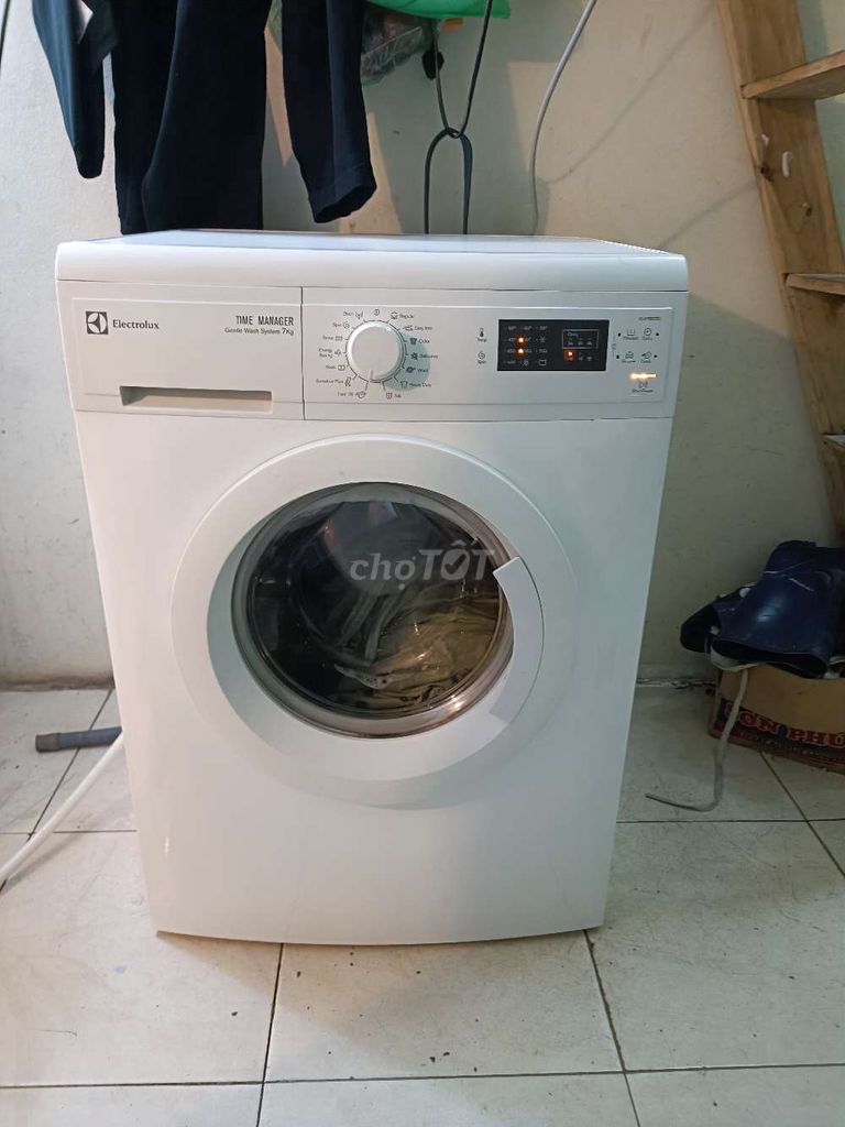 Máy giặt cửa ngang electrolux cần bán