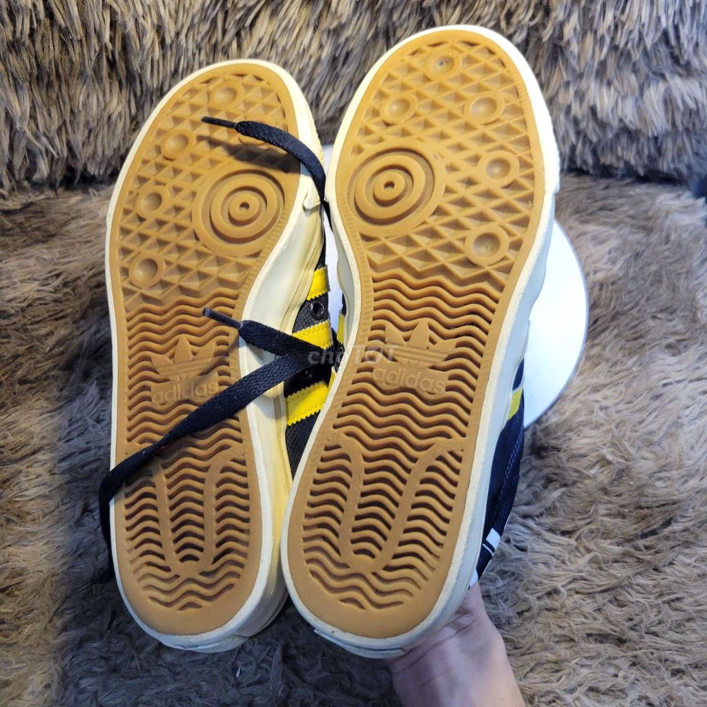 Adidas sọc vàng size 40. Mua bán Giày dép tại Huyện Hóc Môn Tp Hồ Chí Minh được đăng bởi Giày Cũ  hình 5
