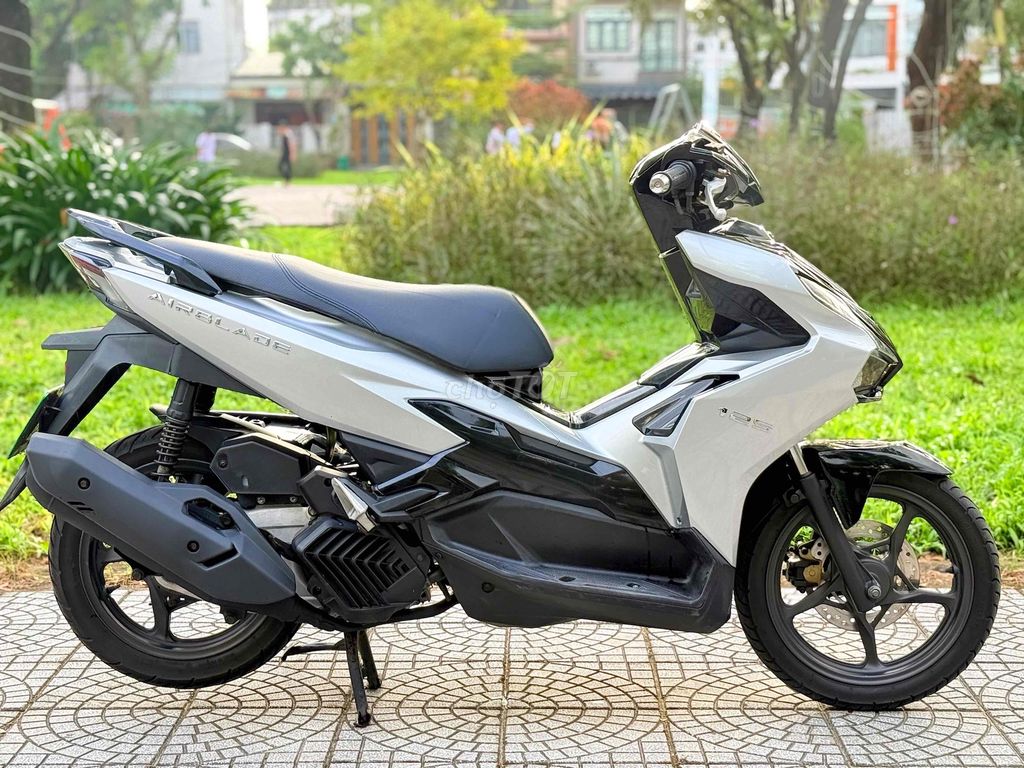 Ab 4val biển 43 bạc porcher rất đẹp,. Mua bán Xe máy tại Quận Sơn Trà Đà Nẵng được đăng bởi AN  chuyên mua bán xe máy cũ tại 386 ngô quyền sơn trà đà nẵng  BÁN XE TRẢ GÓP hình 1