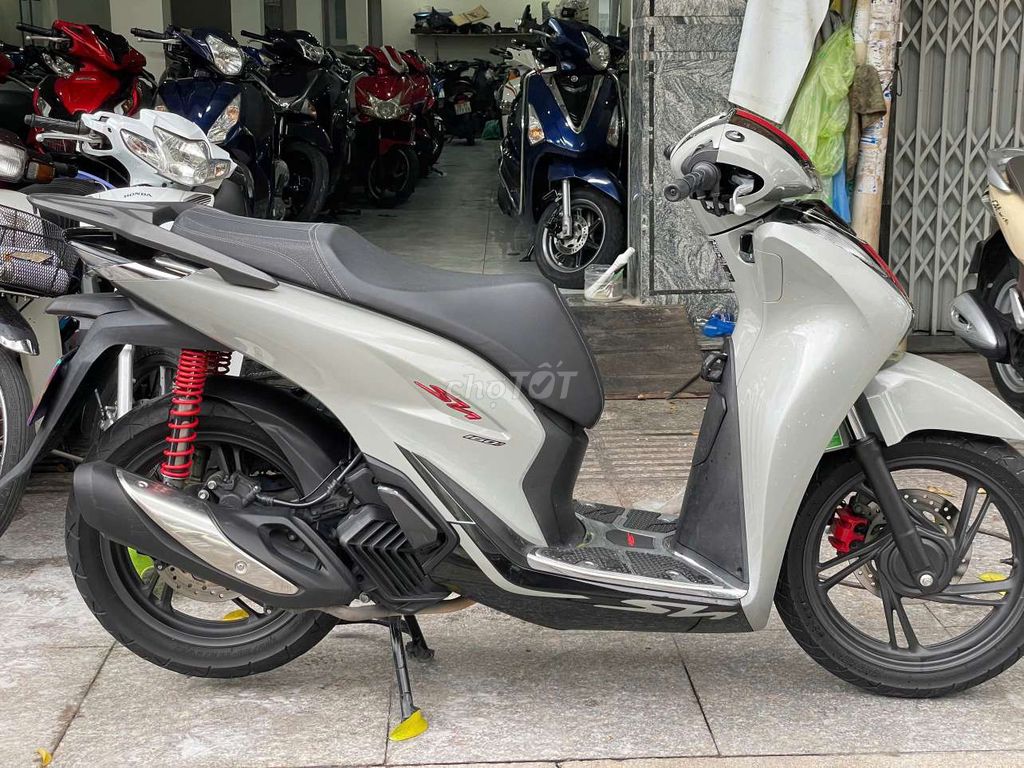 Honda SH 160 ABS 2024 mới 90% Bstp chính chủ. Mua bán Xe máy tại Quận Tân Phú Tp Hồ Chí Minh được đăng bởi Tuanduy hình 4