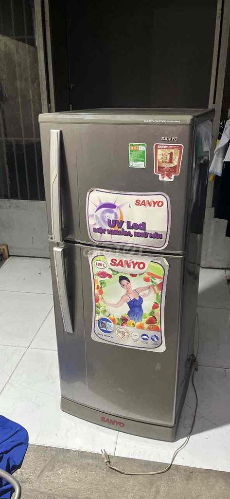 Tủ lạnh Sanyo 180L Xám. Mua bán Tủ lạnh tại Thành phố Biên Hòa Đồng Nai được đăng bởi Điện Lạnh hình 1
