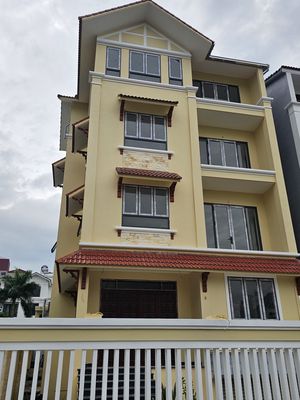 Cho thuê văn phòng kinh doanh