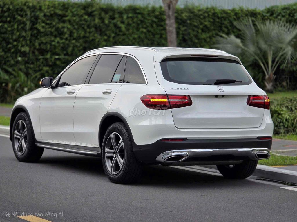Mercedes Benz GLC 2019 200 - 74000 km. Mua bán Ô tô tại Quận Bình Tân Tp Hồ Chí Minh được đăng bởi Huỳnh Thiên Bảo hình 7