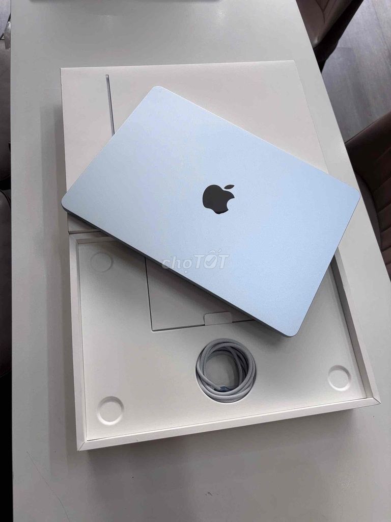 Macbook Air M4 16/256GB Sky Sạc 3L Bh 3/2027 keng. Mua bán Laptop tại Quận Ninh Kiều Cần Thơ được đăng bởi Quý Mobile Cần thơ hình 1