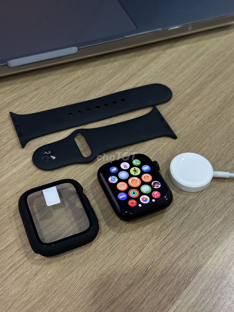 Apple Watch SE 44mm - 1ª Gen.. Mua bán Thiết bị đeo thông minh tại Quận Sơn Trà Đà Nẵng được đăng bởi Nicola Musteata hình 1