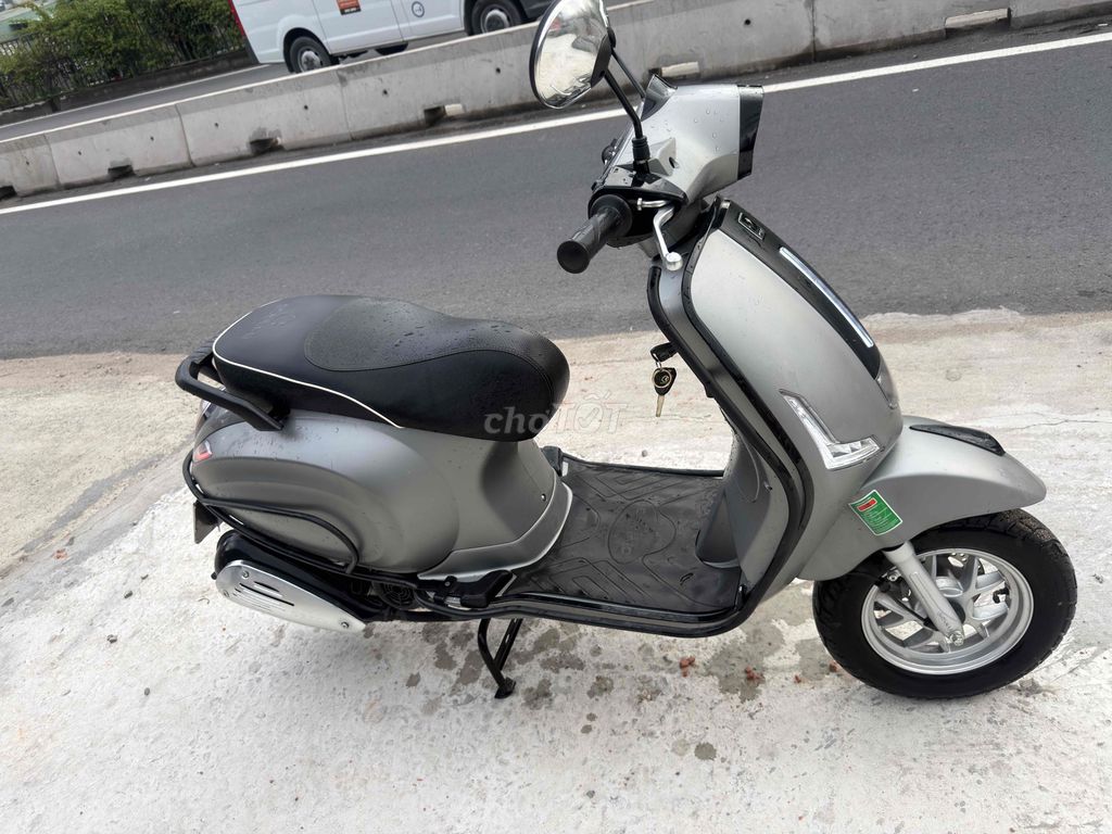Vespa 50 cc 2025 мало пробег документы на владельца