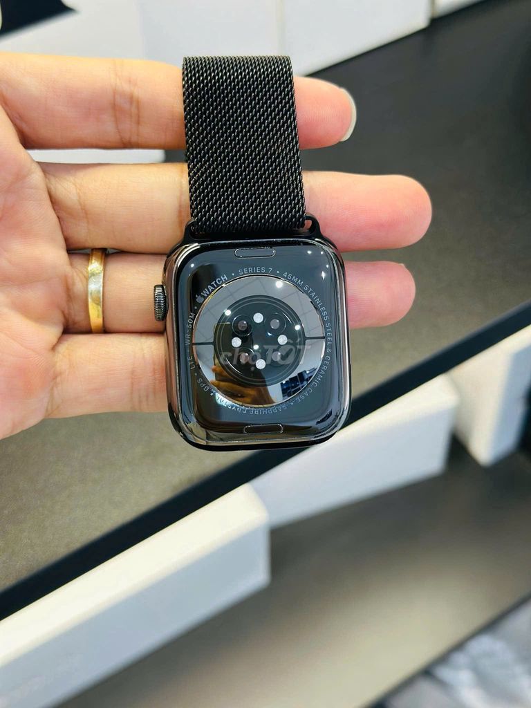 Apple Watch S7 Thép Graphite 45 mm