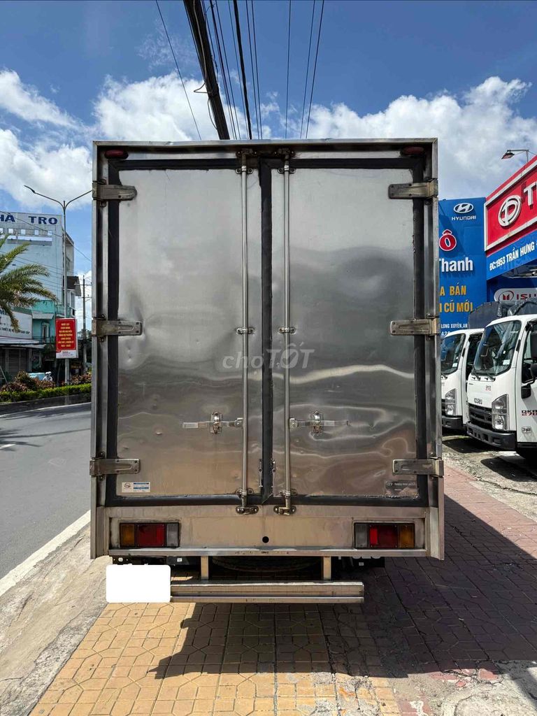 ISUZU QKR 270 2019 THÙNG KÍN 4m3 TẢI 2250Kg. Mua bán Xe tải, xe ben tại Thành phố Long Xuyên An Giang được đăng bởi Ô TÔ TRƯỜNG THANH hình 5