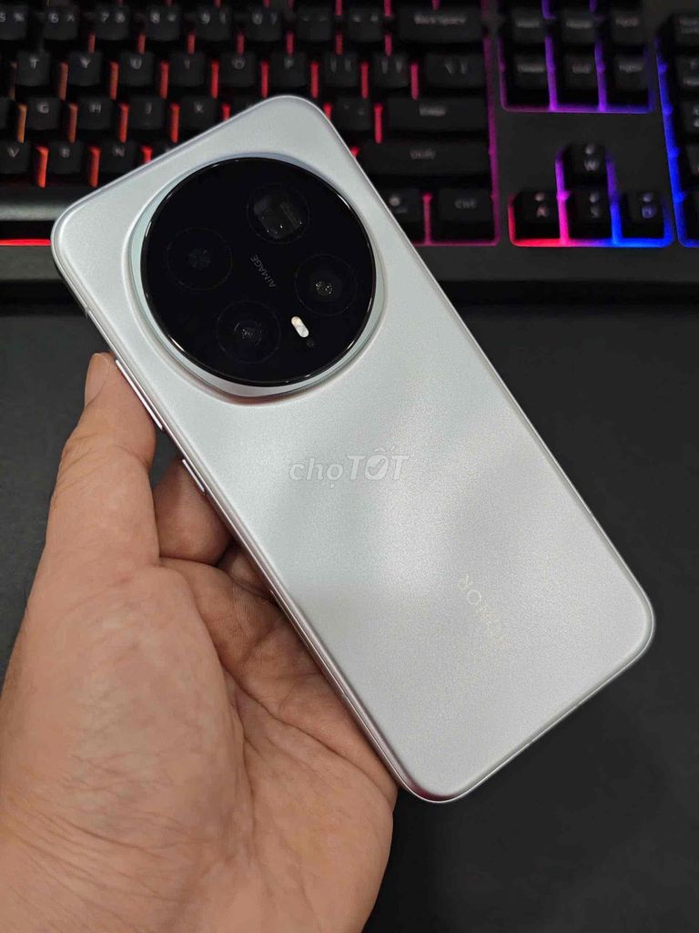 Honor Magic8 Pro 16/512GB sạc 22l Xanh Fullbox. Mua bán Điện thoại tại Quận Ninh Kiều Cần Thơ được đăng bởi Nguyễn Toàn hình 1