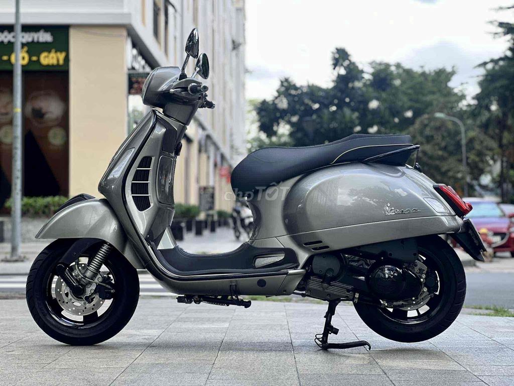 Thanh lý Vespa GTS 300cc 12/2018 Bao Zin Chất. Mua bán Xe máy tại Quận Gò Vấp Tp Hồ Chí Minh được đăng bởi Xe Máy Gia Bảo hình 1