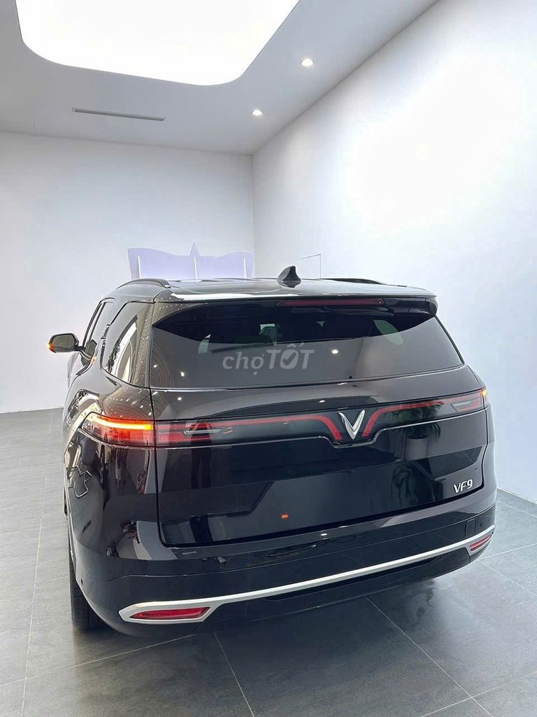 VinFast VF9 - SẠC MIỄN PHÍ + MIỄN THUẾ TRƯỚC BẠ. Mua bán Ô tô tại Quận Tân Phú Tp Hồ Chí Minh được đăng bởi Hồ Hoàng Hải hình 16